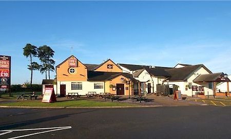 Hotel Charnwood Arms Coalville Exterior foto